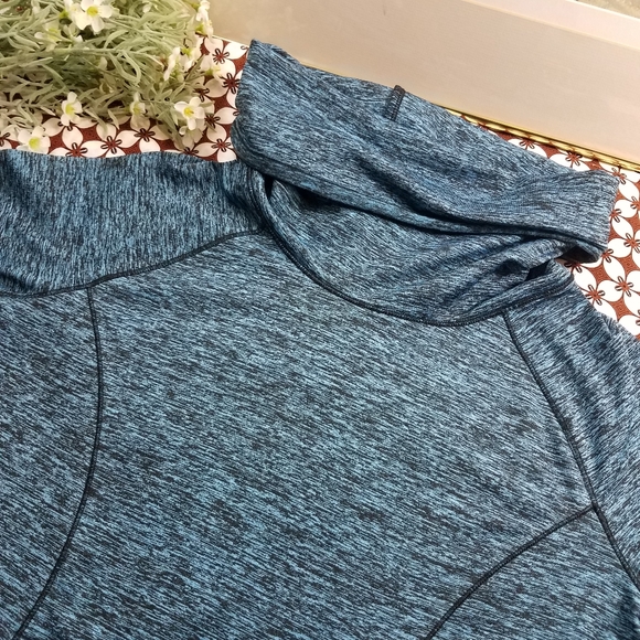 Women Long Sleeves tee - Picture 7 of 10